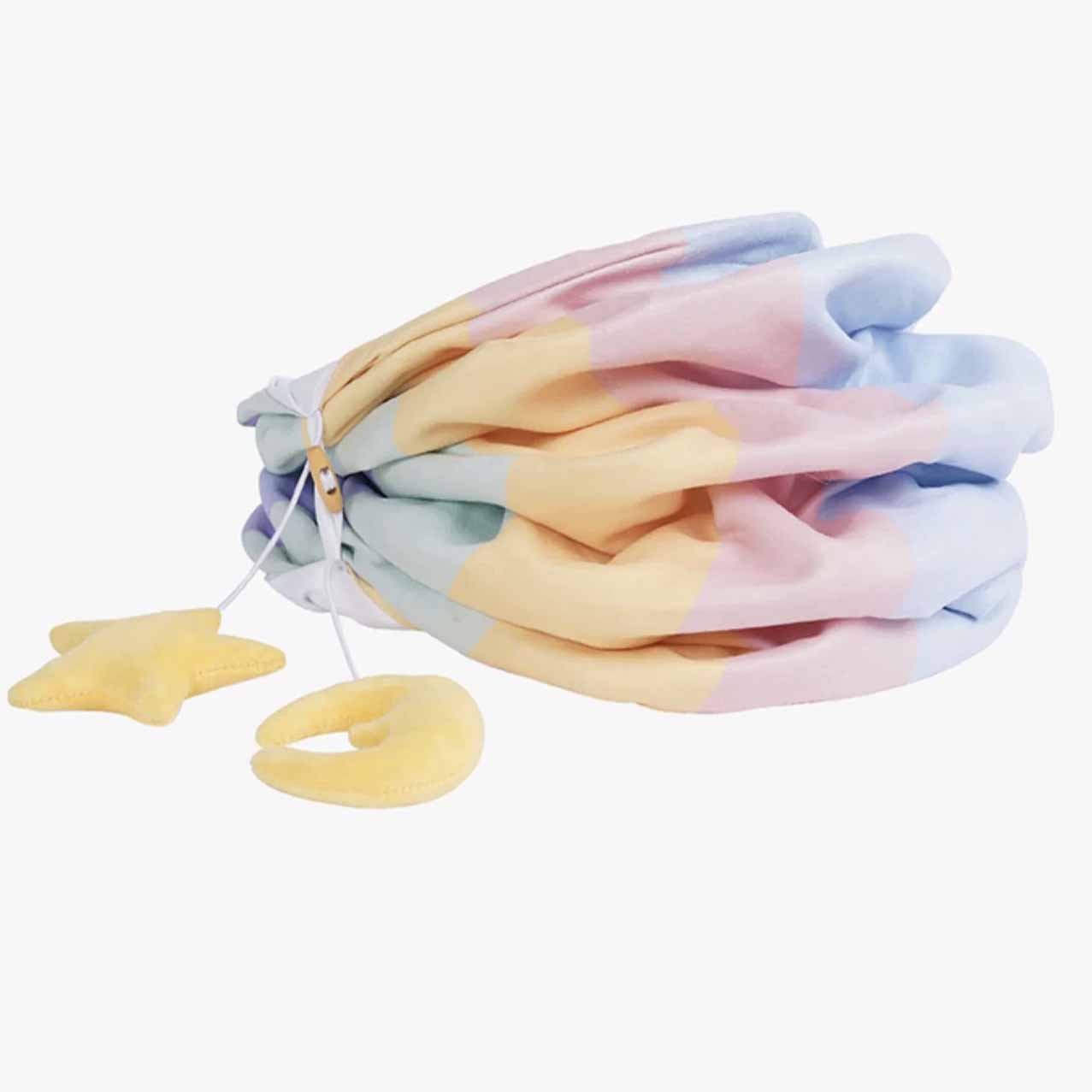 Kreativer Katzen-Spielplatz mit Tunnel, weicher Schlafmatte und praktischem Aufbewahrungssystem.