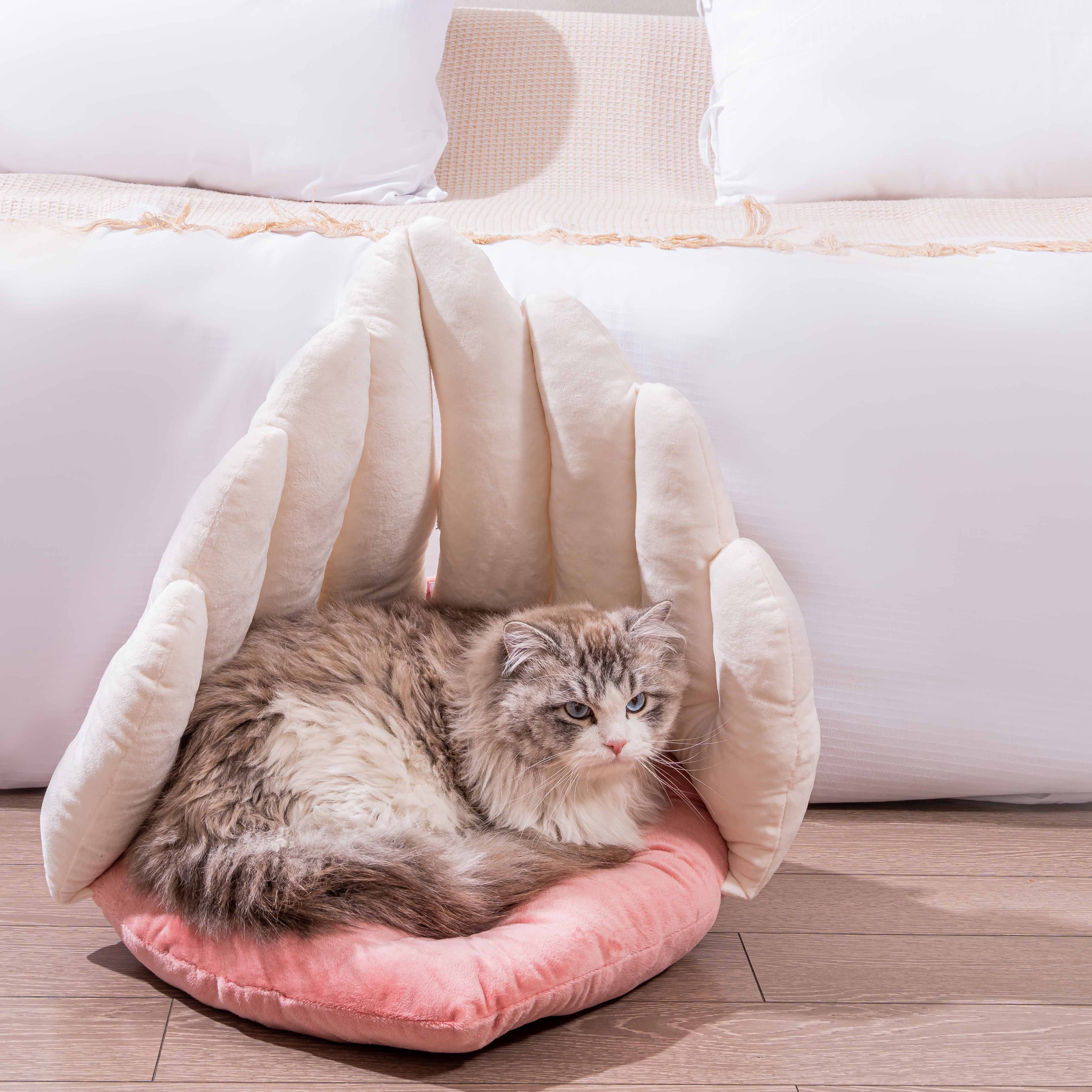 Angel Wings Two-Way Cat & Dog Bed - Fluffy Smiles