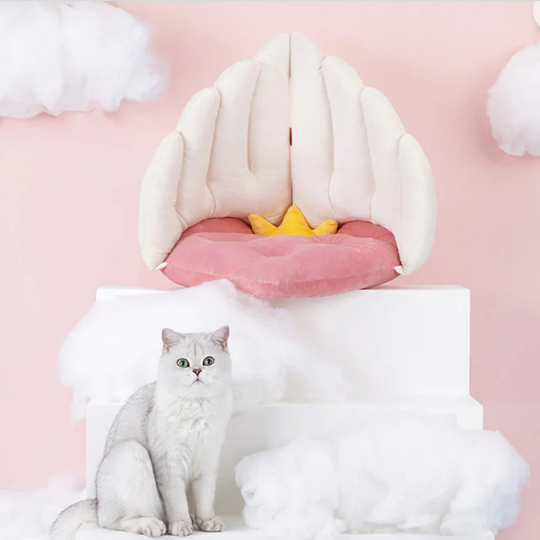 Angel Wings Two-Way Cat & Dog Bed - Fluffy Smiles